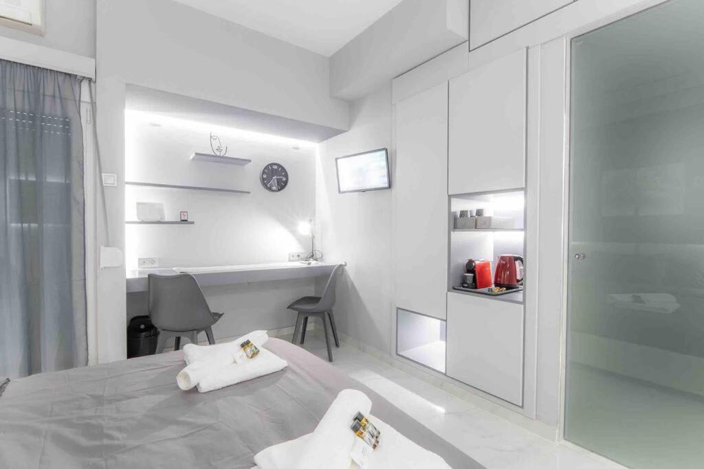 Lux Seaside Apartment By Volos Hospitality Exteriör bild